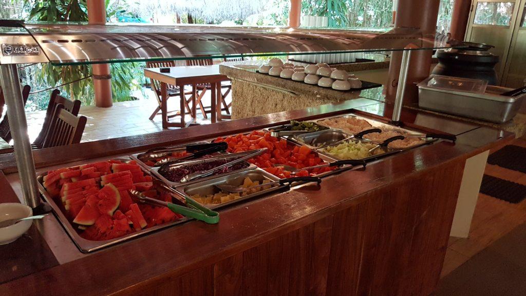 buffet at rio secreto