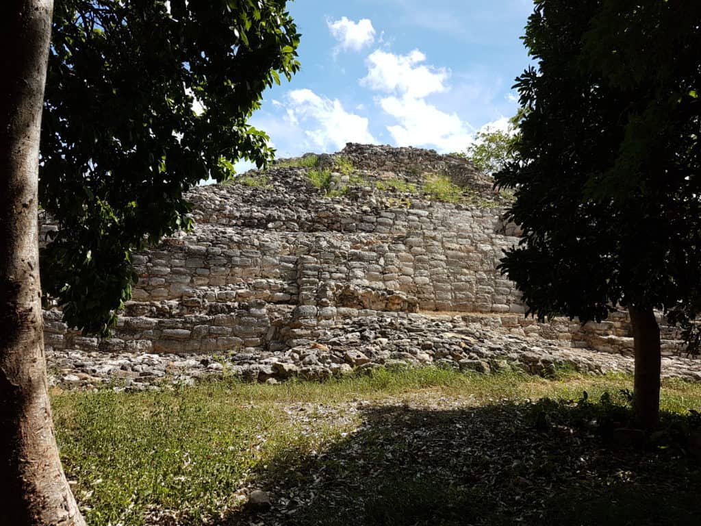 Izamatul pyramid Izamal