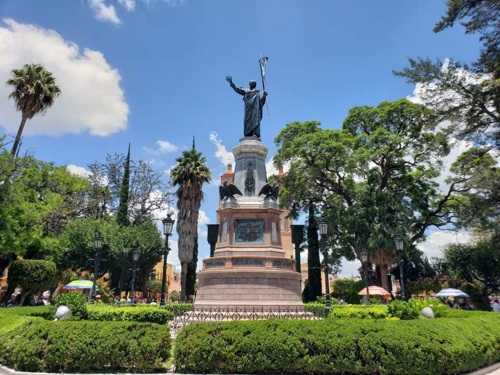 statue of Hidalgo