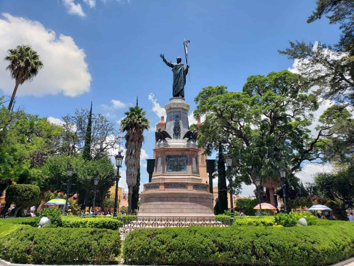 statue of Hidalgo 
