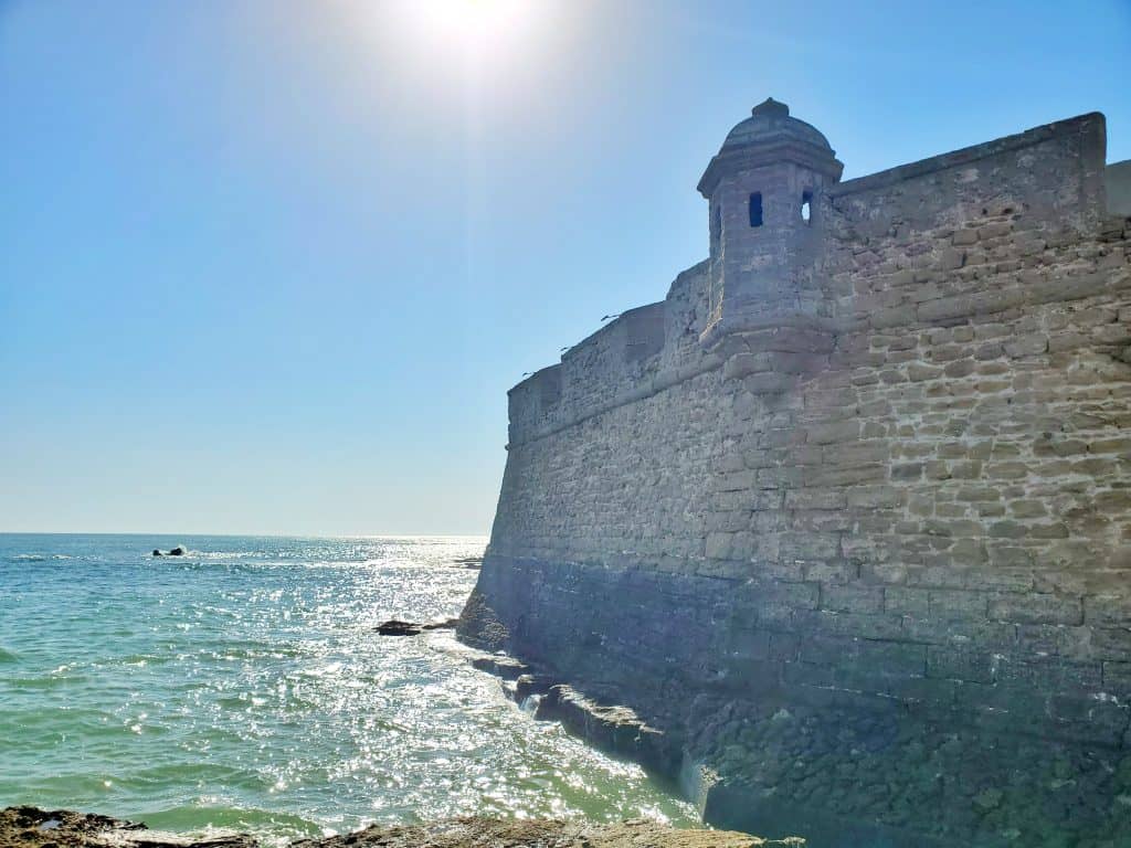 castle wall, sea at food