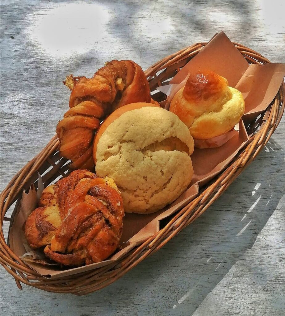 basket of 4 sweet breads