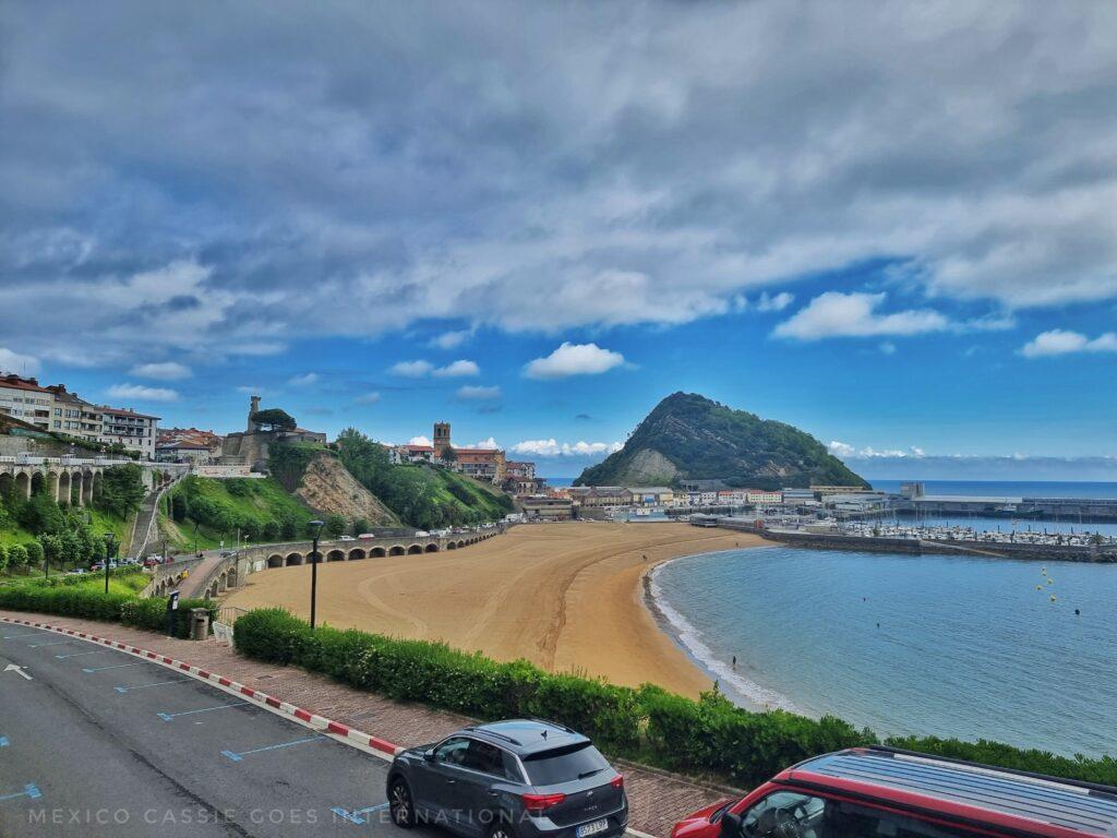 road next to beach (in Euskadi)